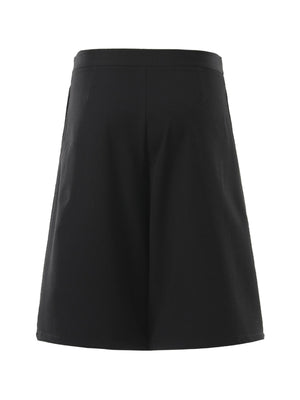 Black capris