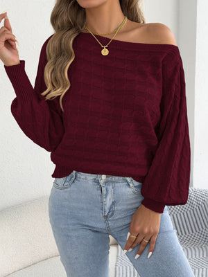Camel pullover sweater with hip-length and pullover