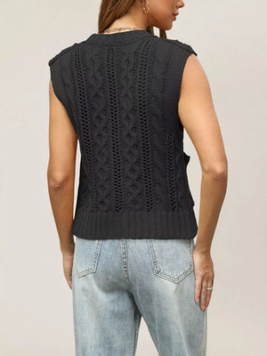 Apricot sweater vest with buttoned and sleeveless