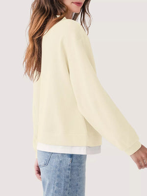 Oversized Crew Neck Sweatshirt in Big Red-spot with ribbed cuffs