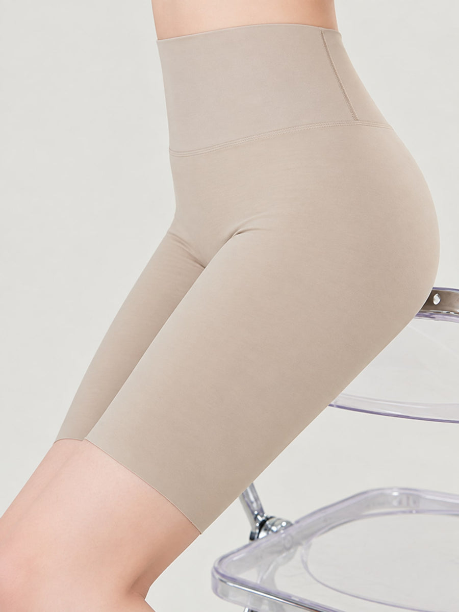 High-Waisted Seamless Compression Active Shorts in Ivory with high-waisted