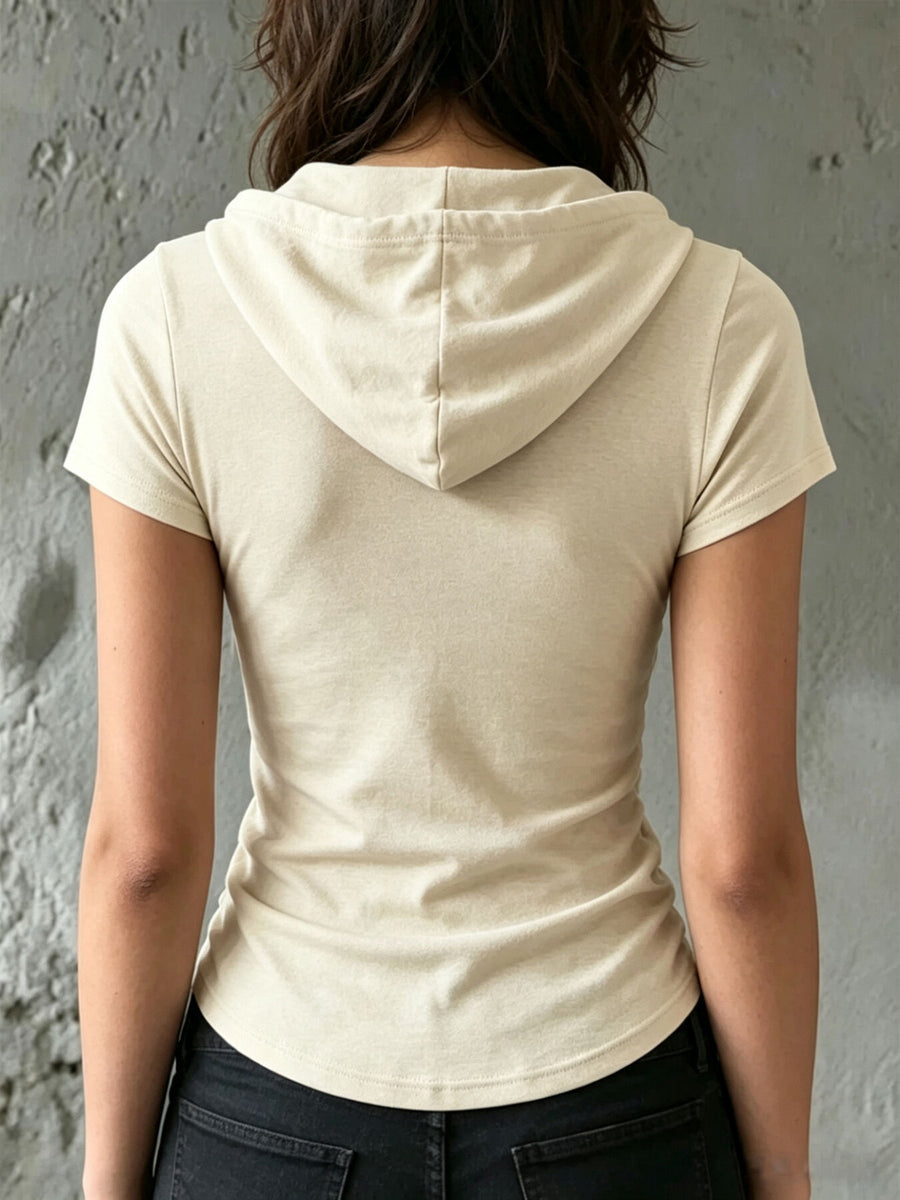 100% polyester Care instructions: Machine wash cold t-shirt in Black with fitted silhouette