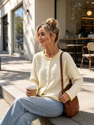 classic cardigan in Brown with round neck