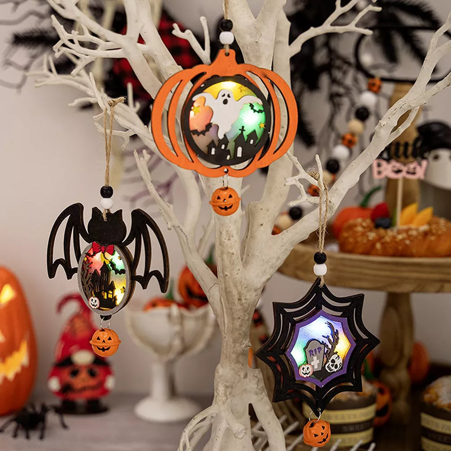 Hanging Ornament in Black with LED lights and mini