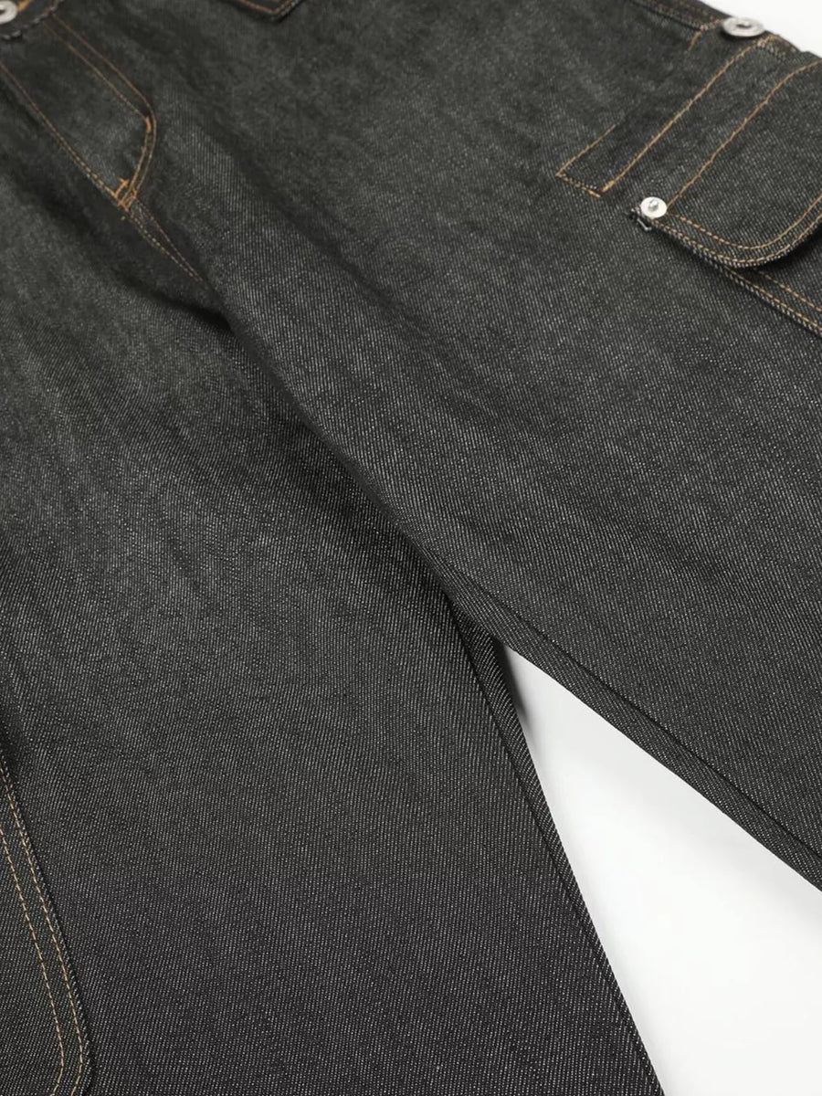 jeans in Black with buttoned and full-length