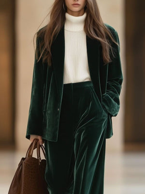 blazer in Black Forest with buttoned and hip-length