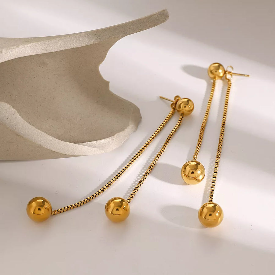 earrings in gold featuring gold-plated and drop fit