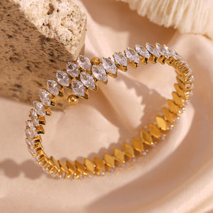 gold with jewelry set with zircon embellishment 10