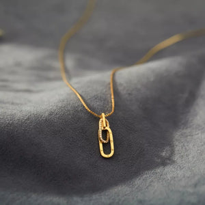 Gold necklace with collar length and clasp