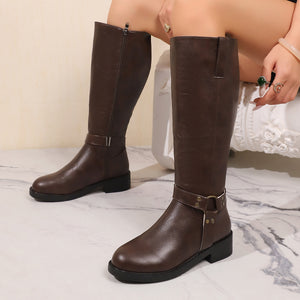 boots in black with knee-high and knee-length