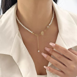 Gold necklace with choker and clasp