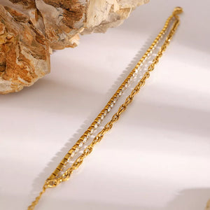 bracelet in clear with double layered and wrist-length