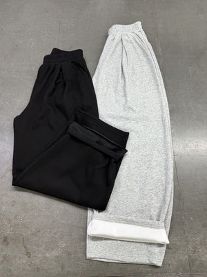 sweatpants in light gray with elastic waist and full-length