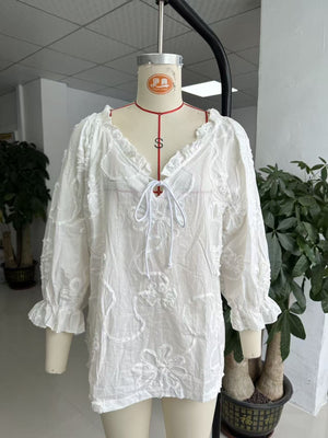 bohemian blouse in White with v-neck
