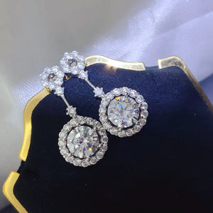 Platinum-Plated,925 sterling silver,Moissanite,Zircon (accent stones) Carat weig earrings in clear with round silhouette