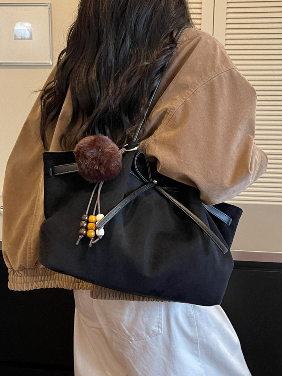 tote in black