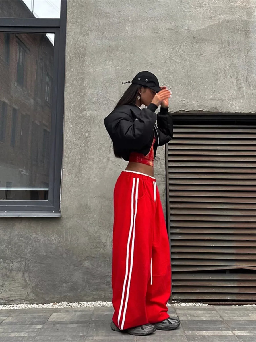 sweatpants in Yellow with drawstring and full-length