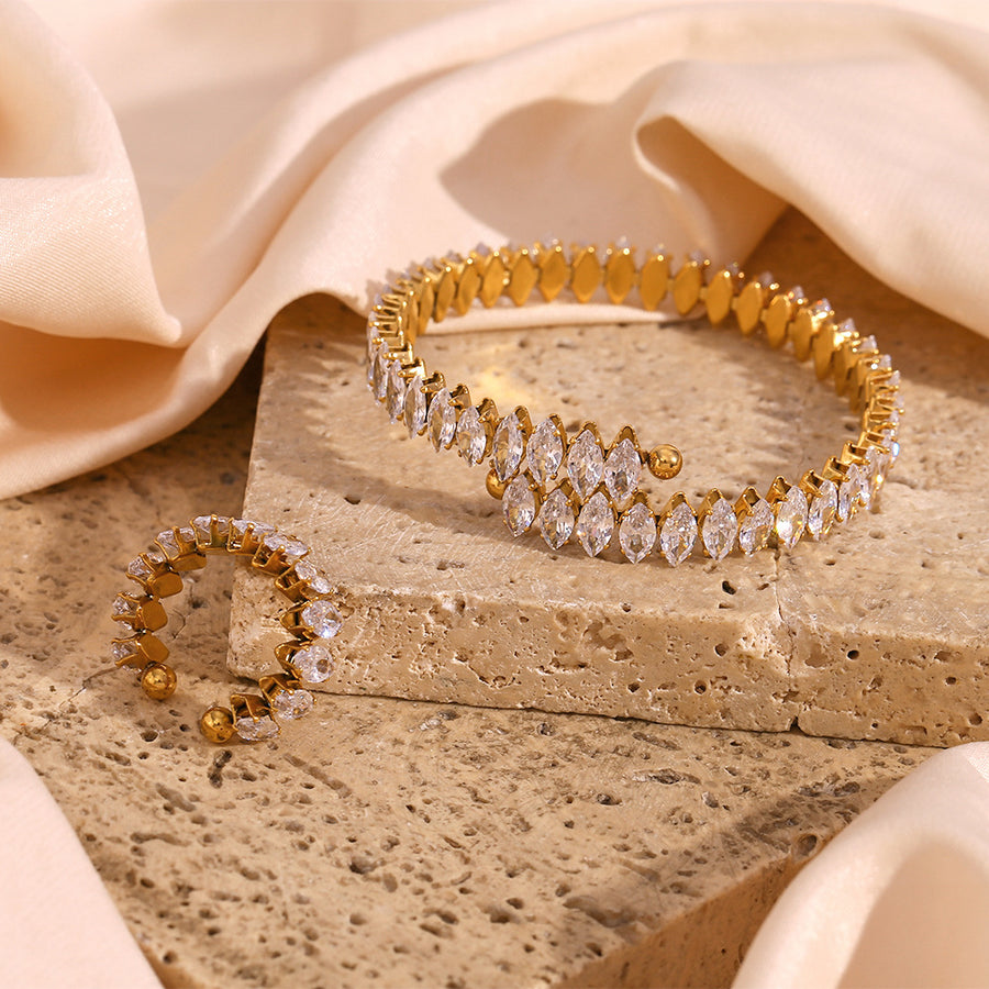 clear jewelry set