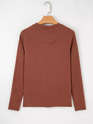 Caramel t-shirt with hip-length and pullover