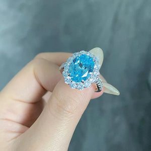 925 sterling silver, Zircon Care instructions: Avoid wearing during exercise, as ring in silver with fitted silhouette