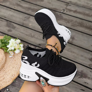 sneakers in white with leopard-print and round toe