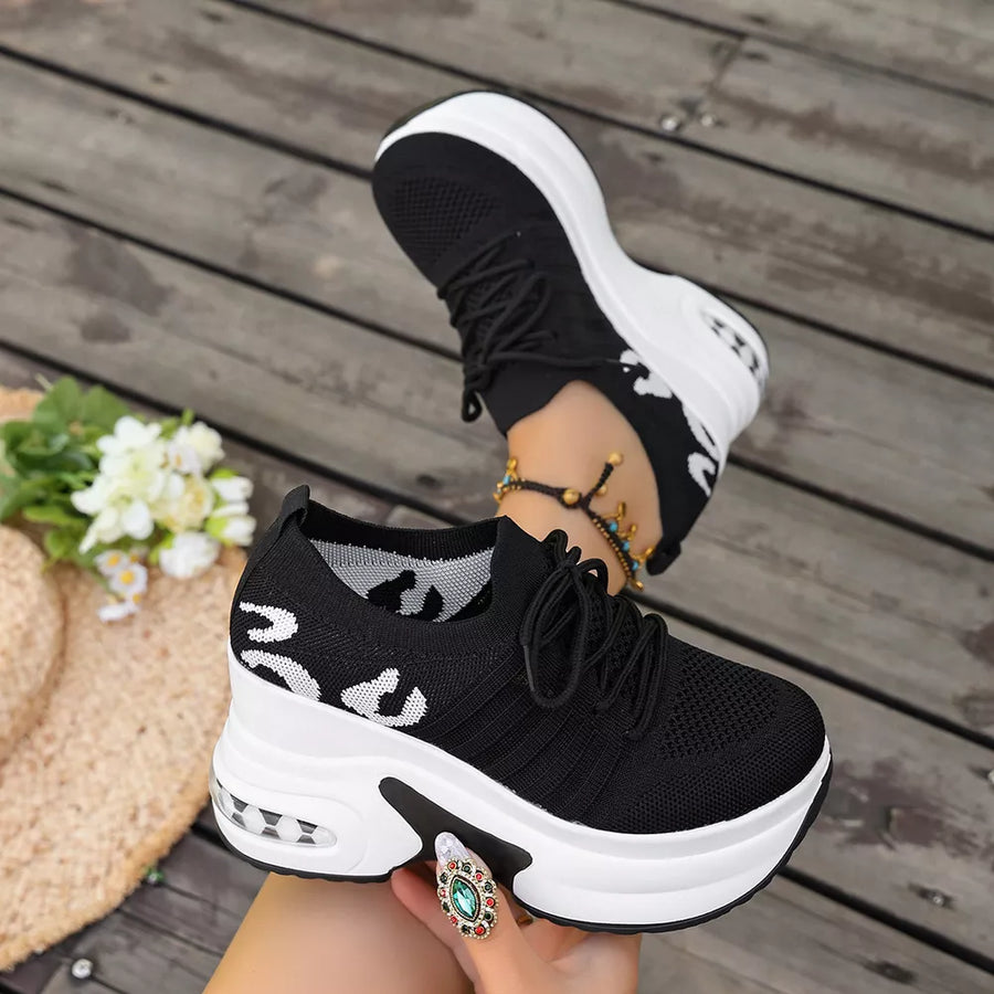 sneakers in white with leopard-print and round toe