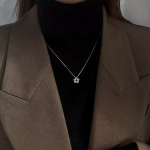 silver necklace with short and clasp