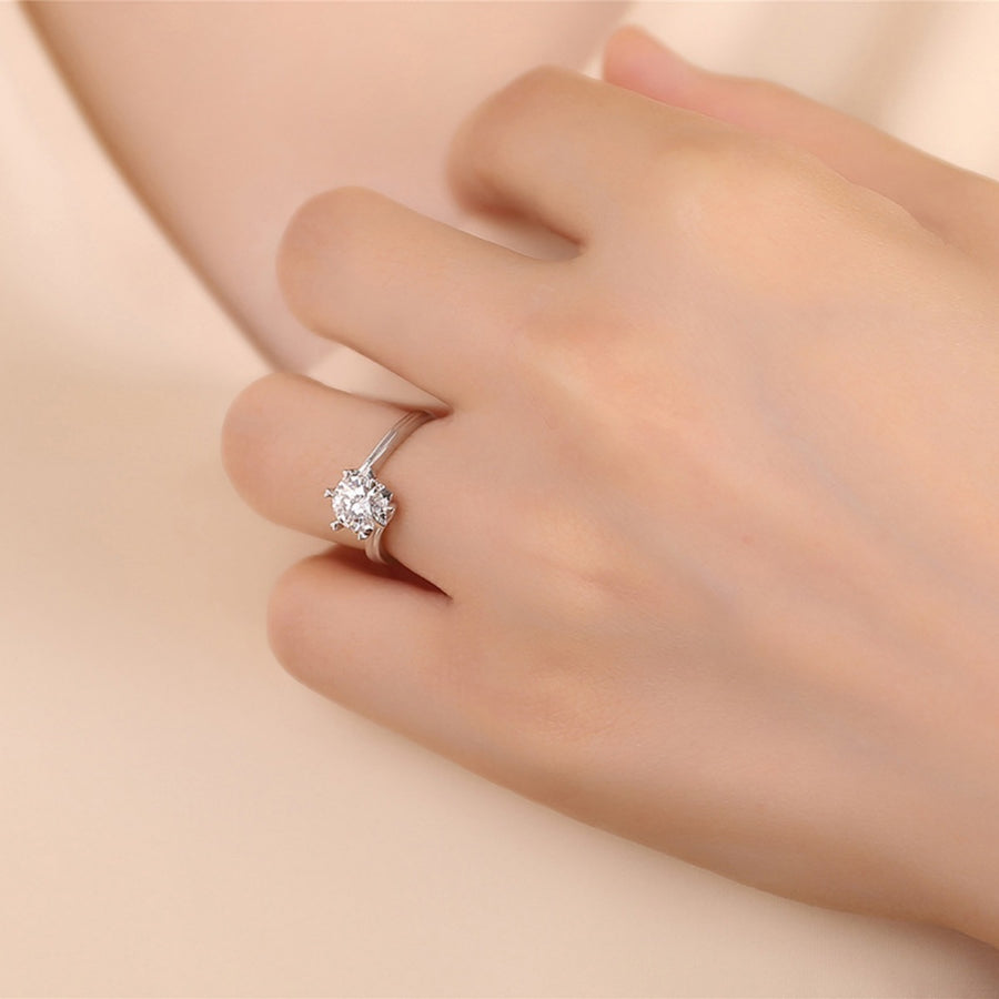 1 Carat 925 Sterling Silver Moissanite Ring in clear with solitaire setting