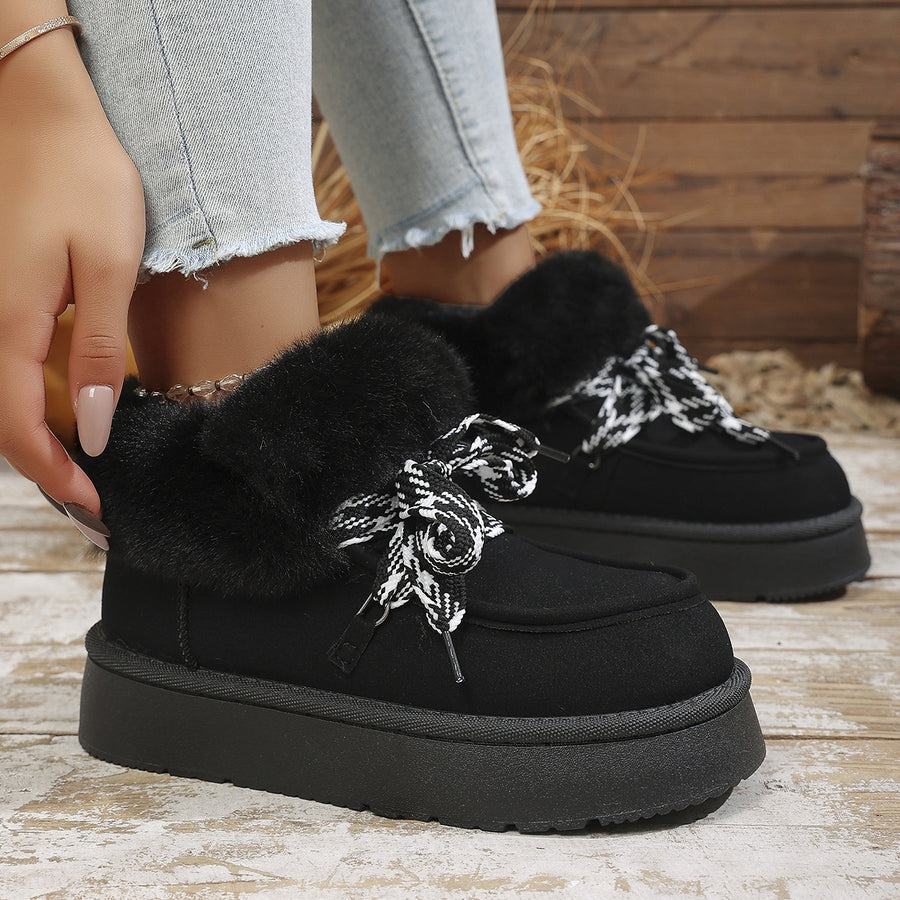 Beige boots with ankle-length and lace-up