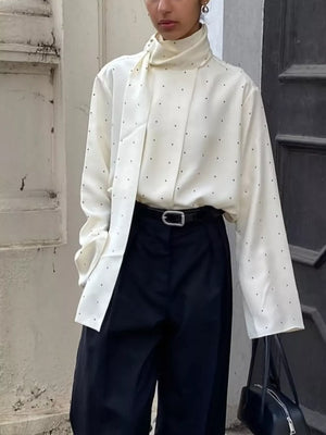 White blouse with hip-length and pullover