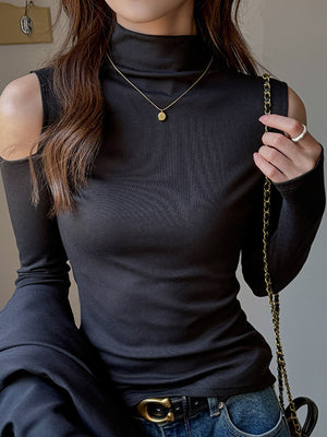 modern t-shirt in ivory with mock neck