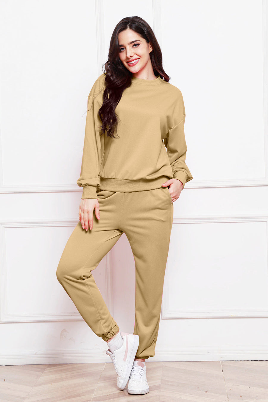 Khaki relaxed fit crewneck sweatshirt and jogger sweatpants set
