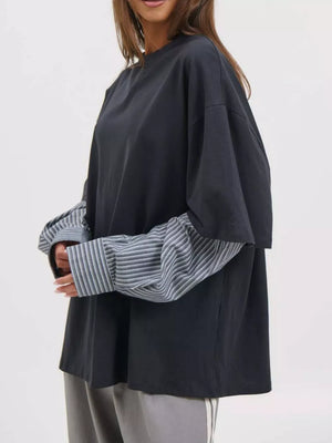 Navy t-shirt with hip-length and pullover