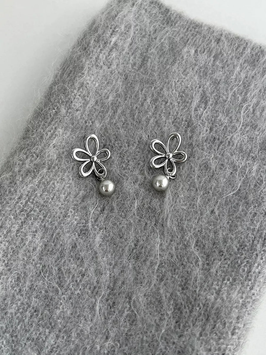 earrings in Gray with floral and drop design