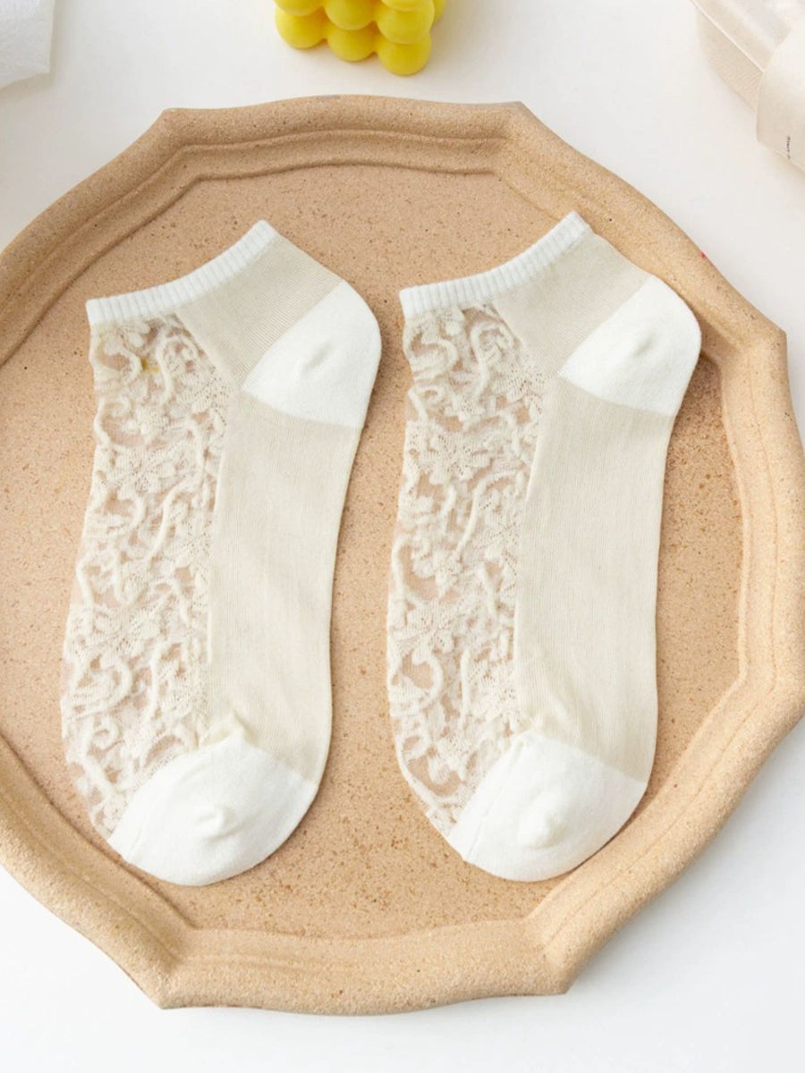 Beige socks with ankle-length and elastic