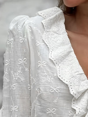 100% polyester Care instructions: Machine wash cold blouse in white with regular silhouette