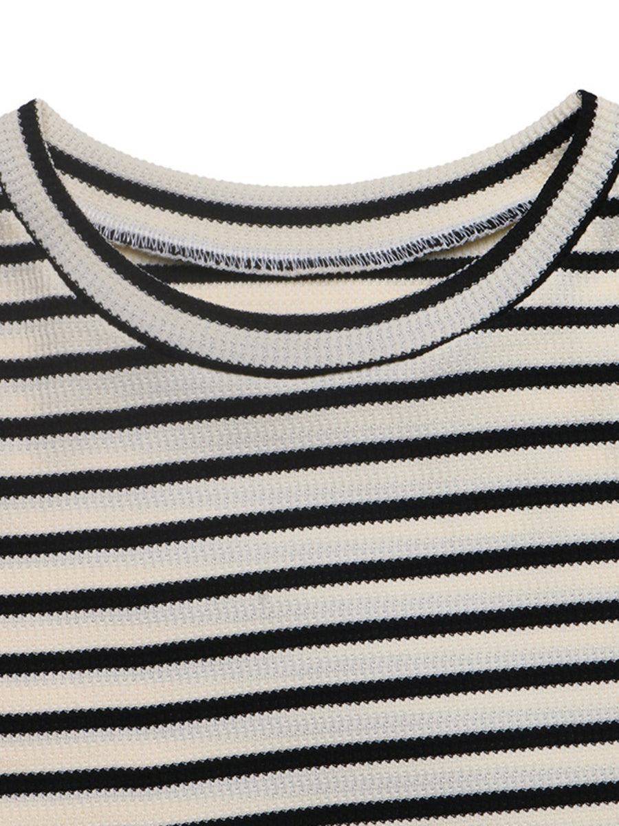 black t-shirt with batwing sleeve and dolman sleeve