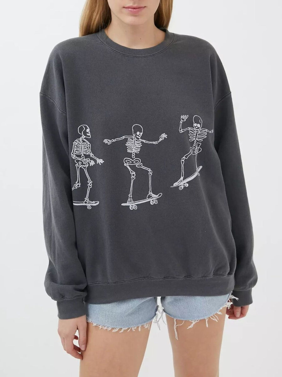 charcoal sweatshirt with graphic print and crew neck