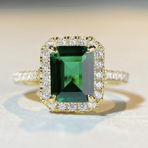 ring in emerald green with geometric and geometric stone