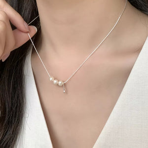 silver ACCESSORIES with collar length and clasp