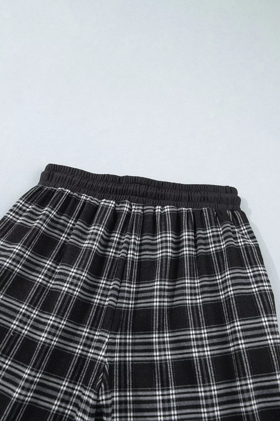 Plaid Wide-leg Drawstring Pants in Black