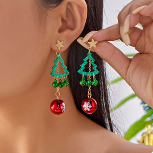 earrings in emerald green featuring dangle and straight fit