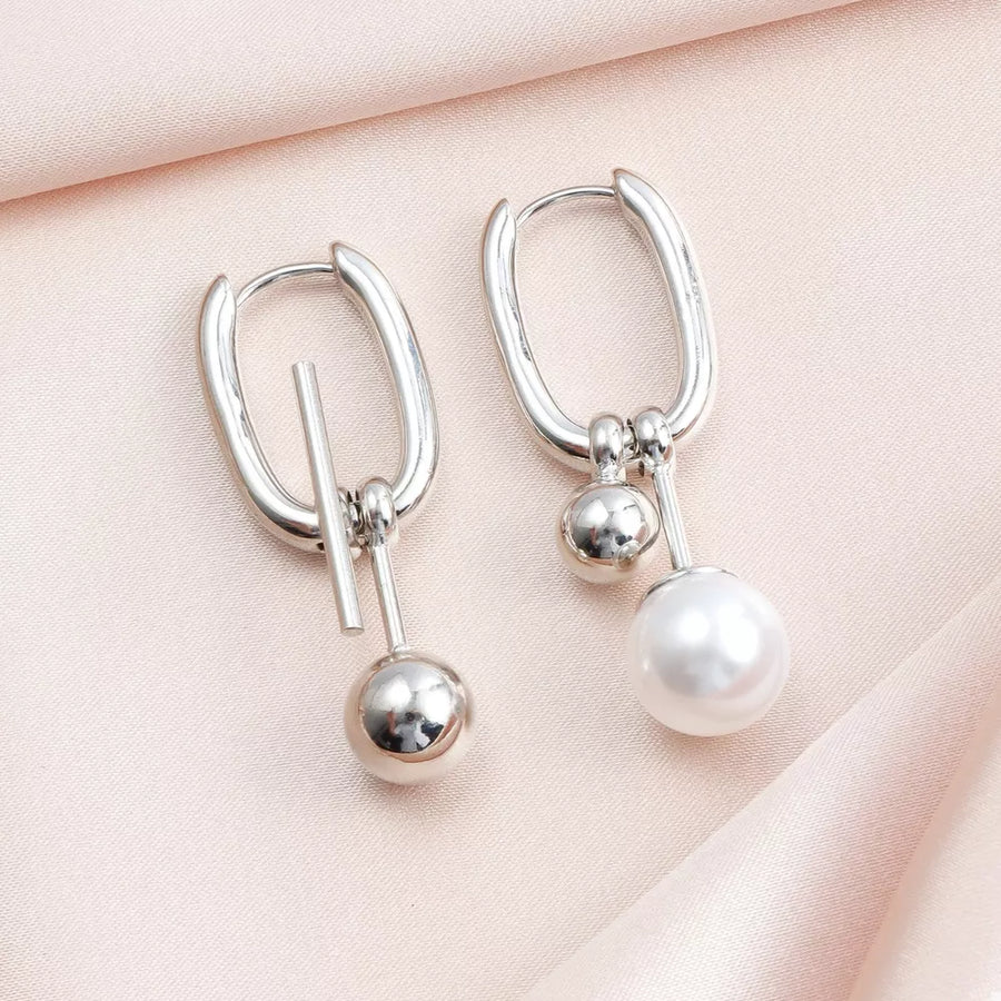 classic earrings in silver with N/A