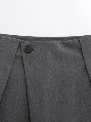 capris in Dark Gray with high-waisted and capri