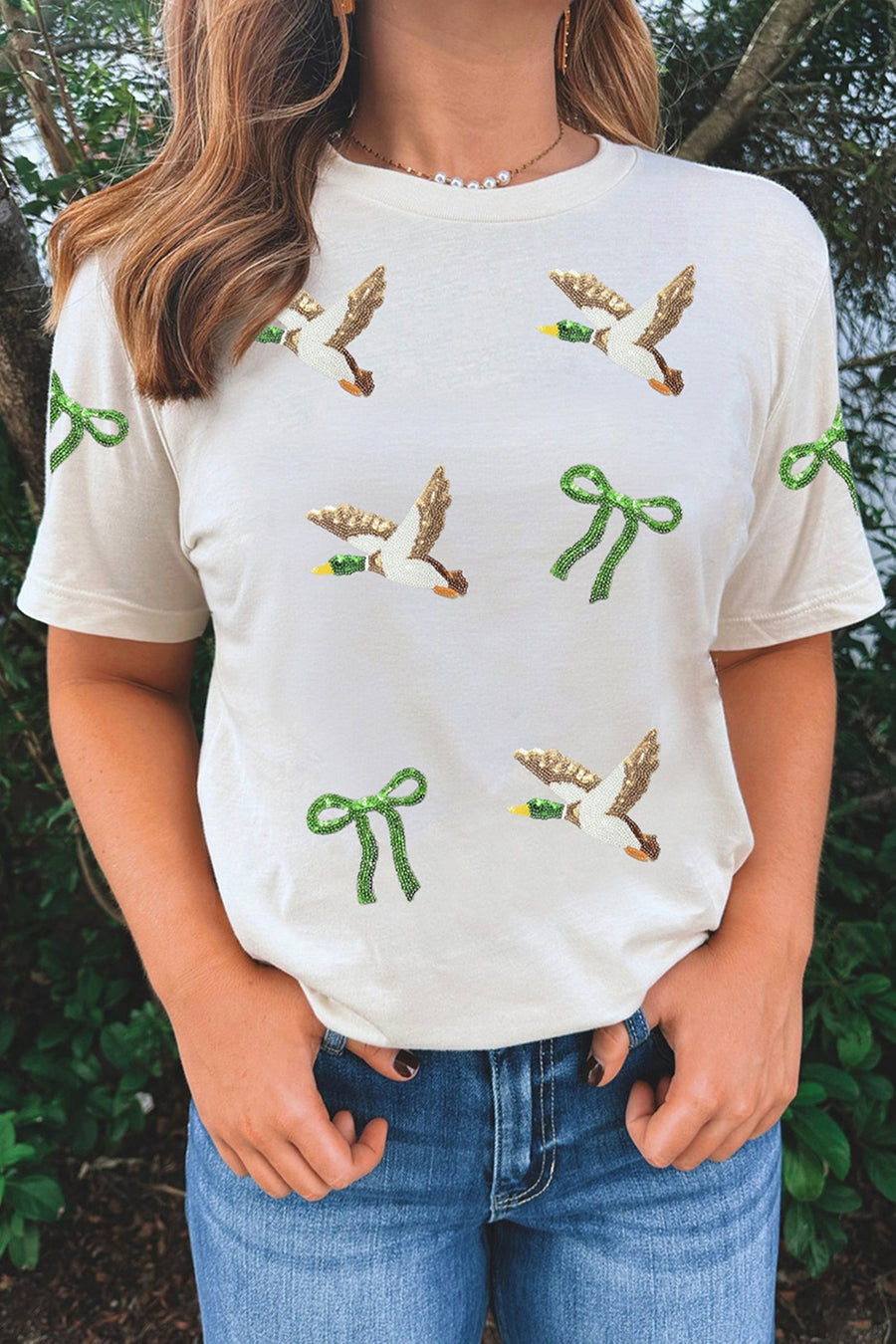 White t-shirt with hip-length and pullover