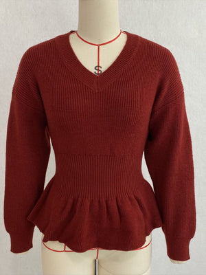 Brown v-neck sweater with hip-length and pullover