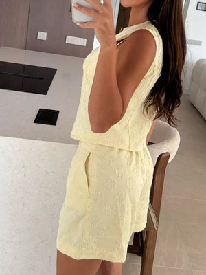 ivory fitted vest with round neck
