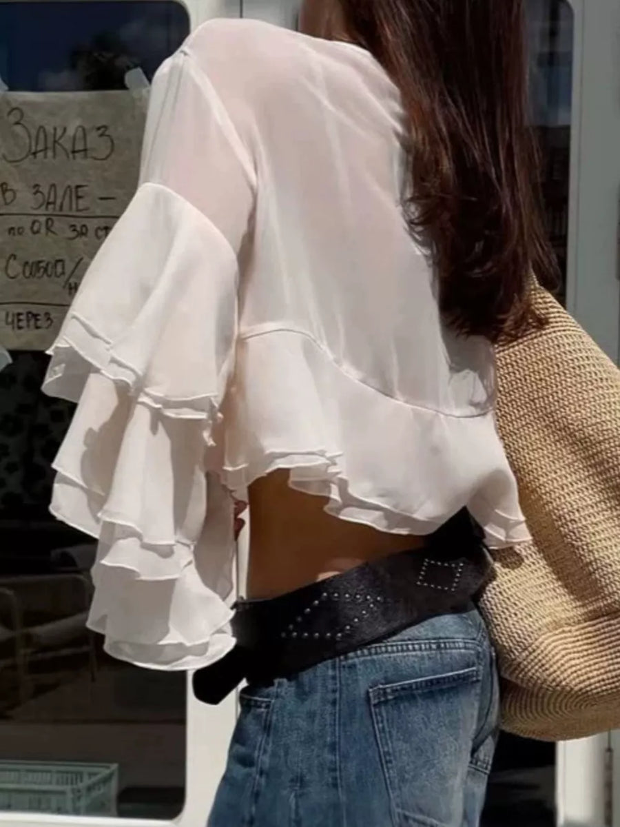 romantic blouse in ivory with round neck
