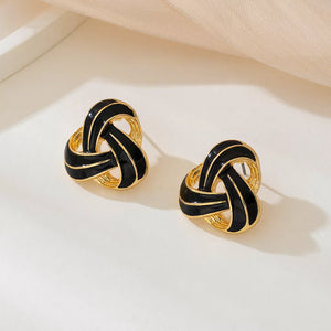 black earrings with 0.8 inches and post-back