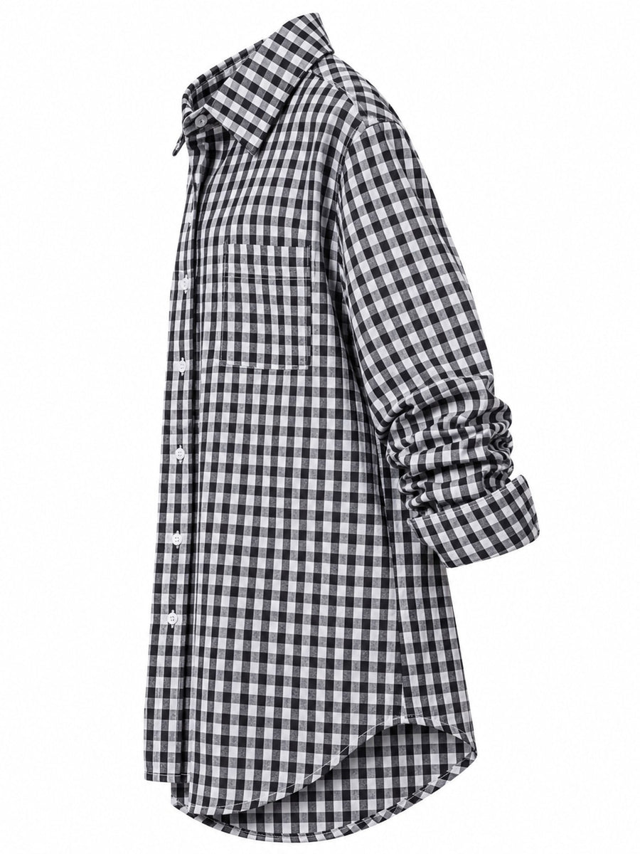classic button-down shirt in Black with collared